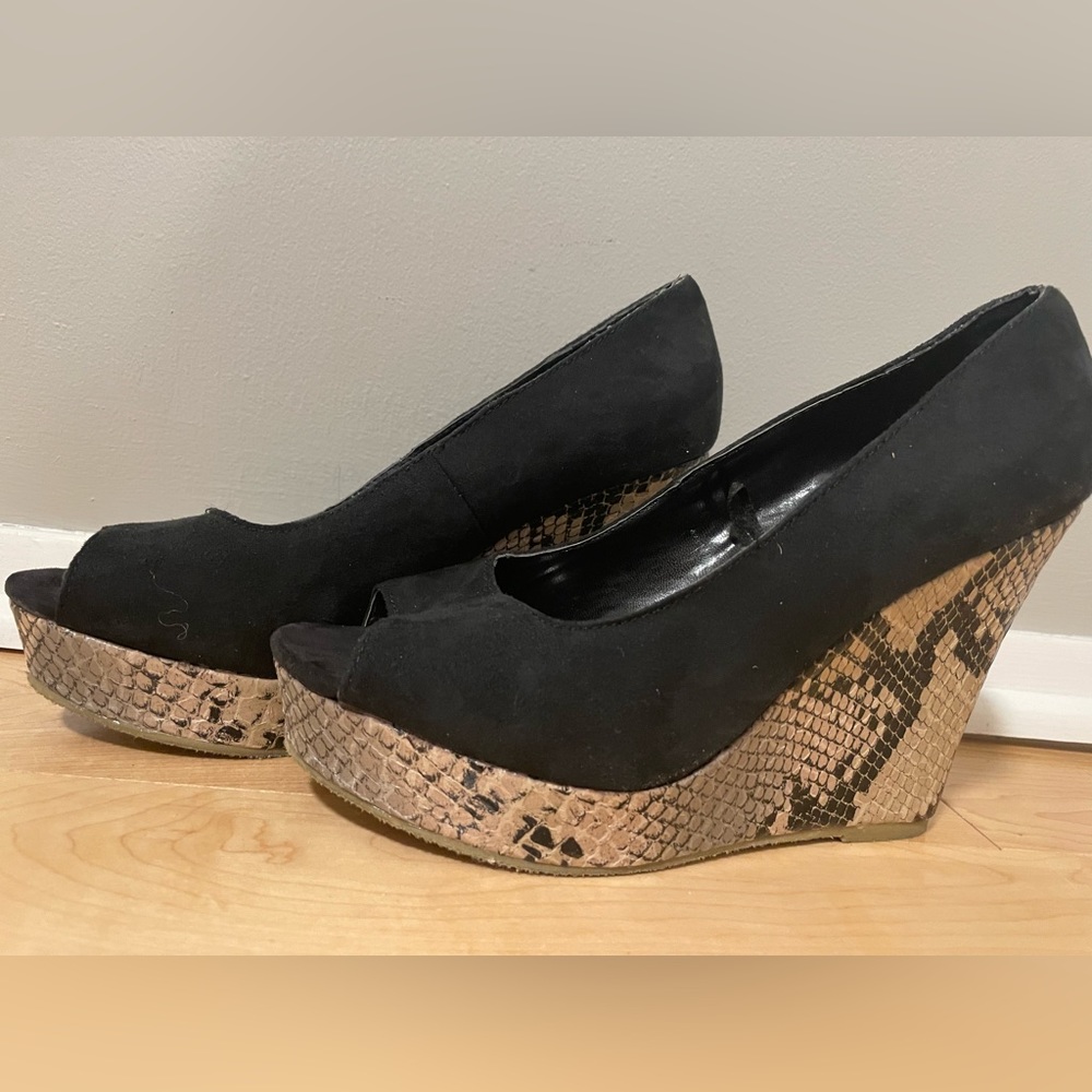 Express Black Snakeskin Open Peep Toe Wedges
